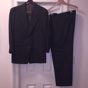 Men’s suit. Giorgio Armani. Brown.